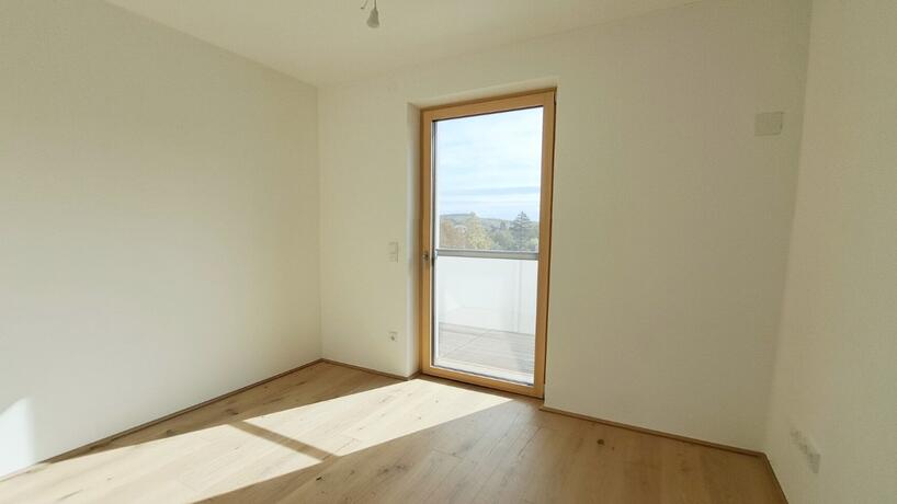 Wohnung Top 19 lichtdurchflutetes Zimmer