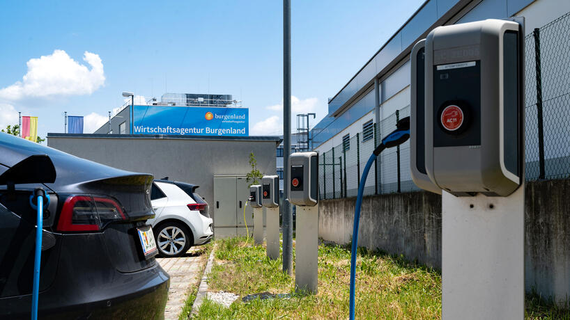 TZE Ladesäulen am Mitarbeiterparkplatz