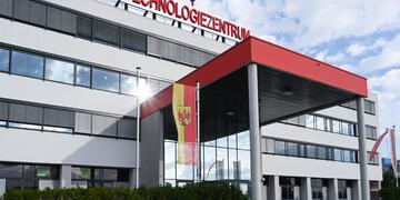 TZN Eingangsbereich Nahaufnahme