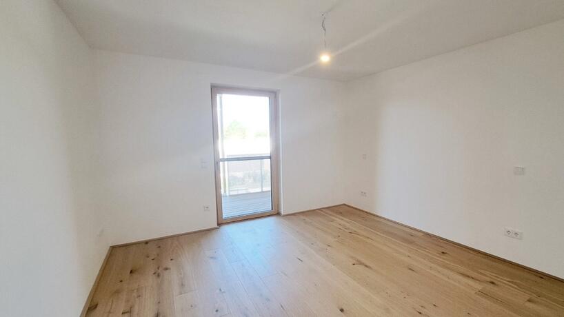 LFS Wohnung Top 16 helles Zimmer